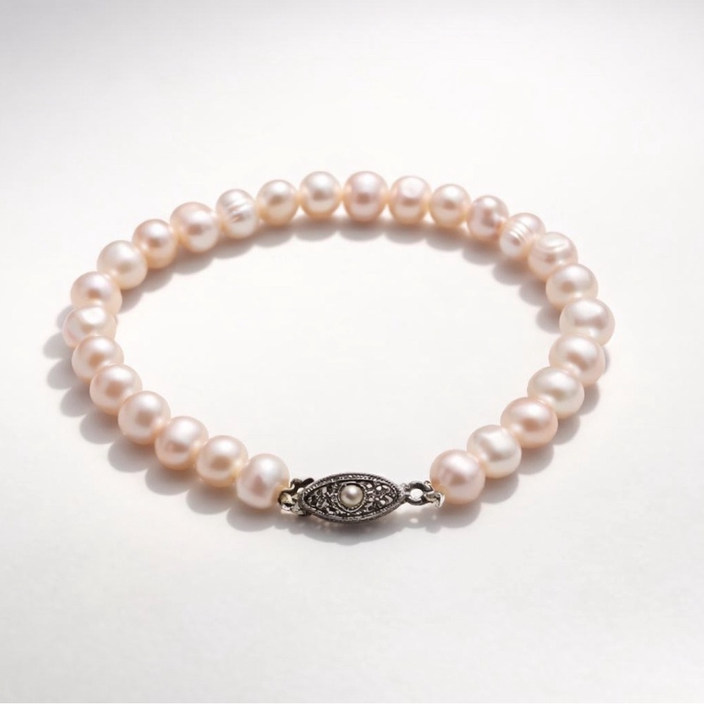 Luxe Freshwater Pearl Bracelet